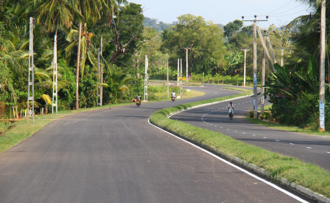 34-Hambantota–Gonnoruwa–Meegahajandura-Road-12