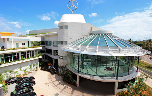 DIMO 800: Mercedes-Benz Centre of Excellence, CMB