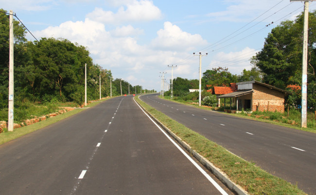 34-Hambantota–Gonnoruwa–Meegahajandura-Road-10